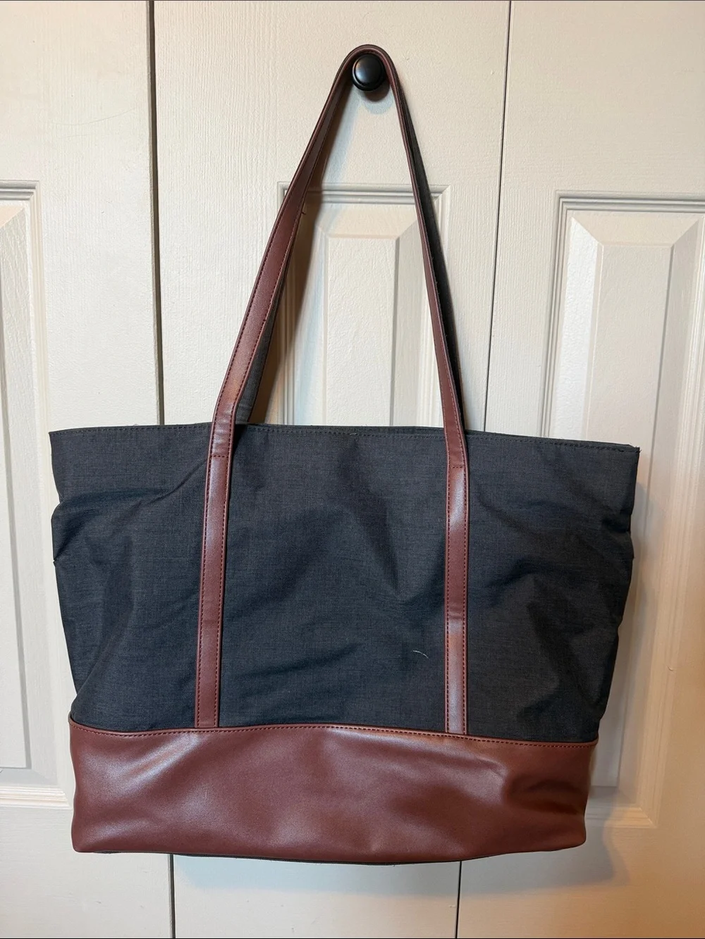 Sunny Snowy Water Resistant Nylon Laptop Tote Large Capacity Women's Office Tote
